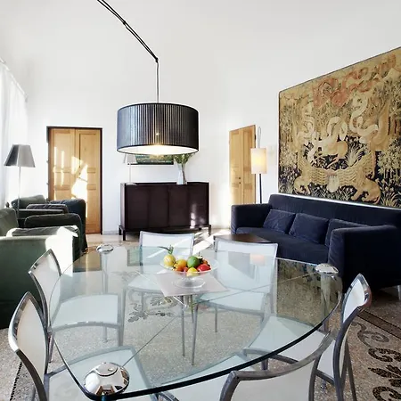 Brillante Apartment *